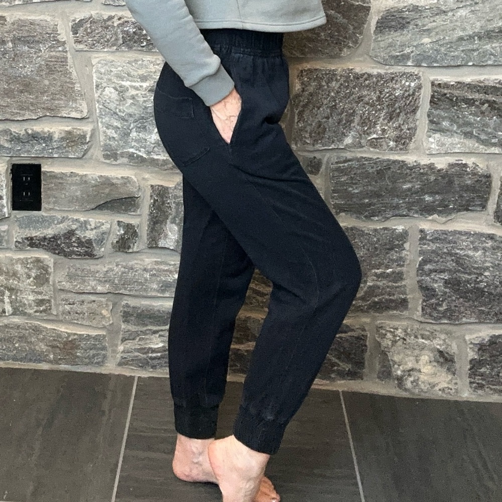 Helmut Lang Navy Jogger with Elastic Waist, Pockets size Medium